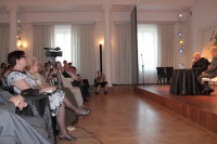 Sala Biała, spotkanie z o. Leonem Knabitem (01.05.2012)