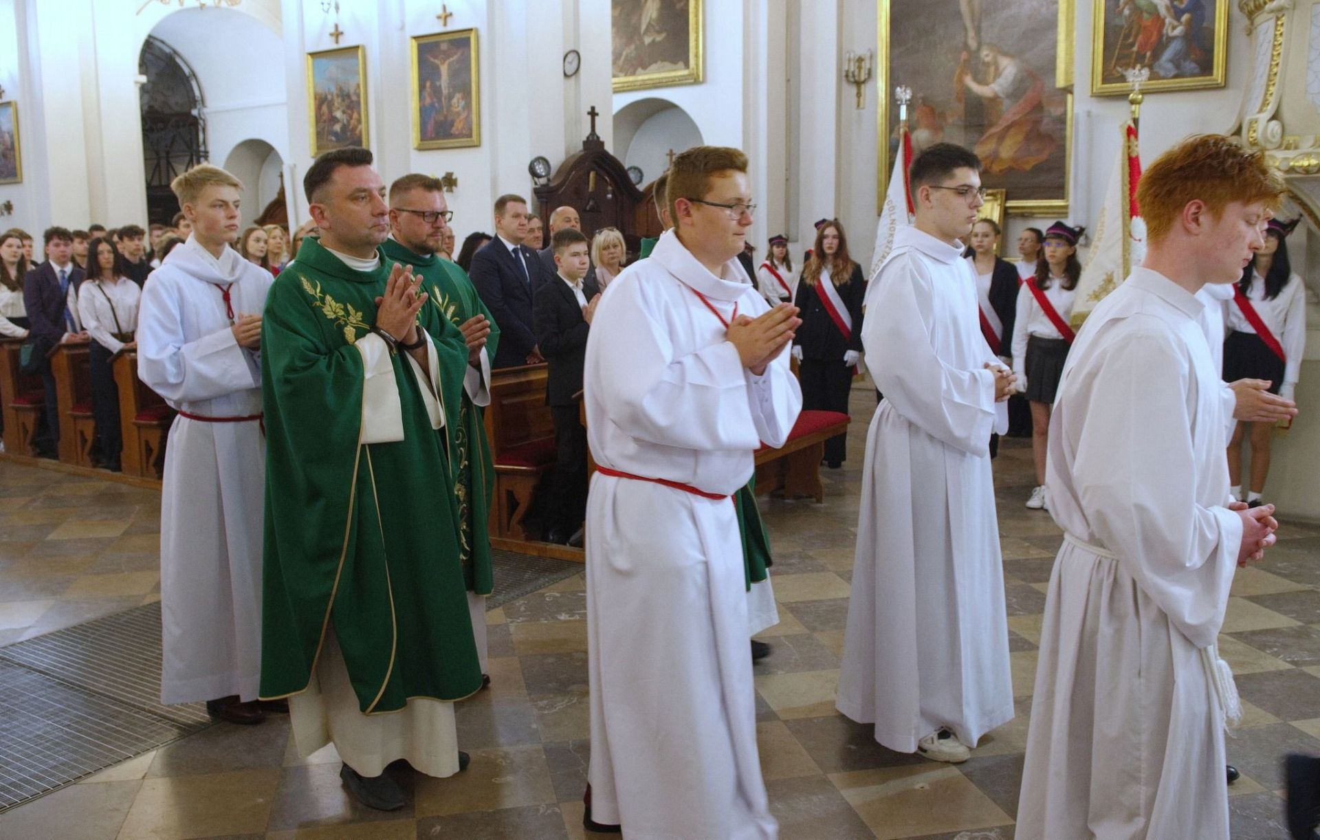 Rozpoczęcie roku szkolnego w szkołach ponadpodstawowych